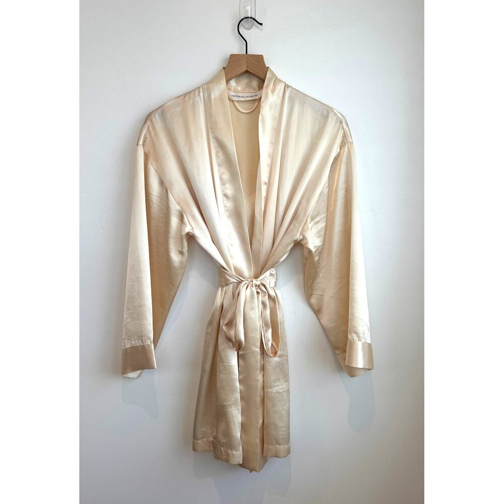 Vintage Y2K Victoria’s Secret Silky Butter Yellow Satin Robe One Size Fits All